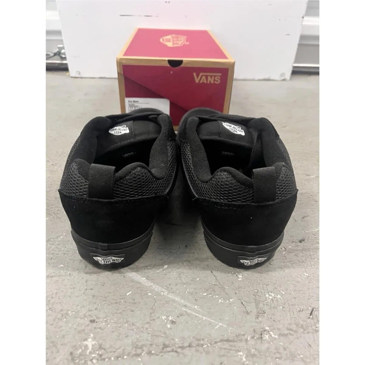 Vans shoes - VANS Knu Skool - Knu Skool - VN009QCBKA - Black 1