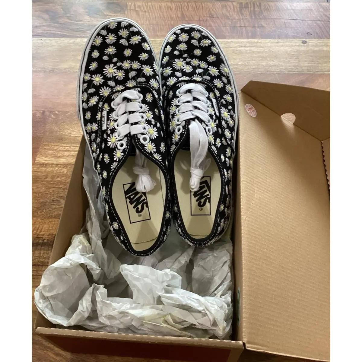 Vans Authentic Platform Platform Sneakers In Black and White Daisy …sz Women’s 9