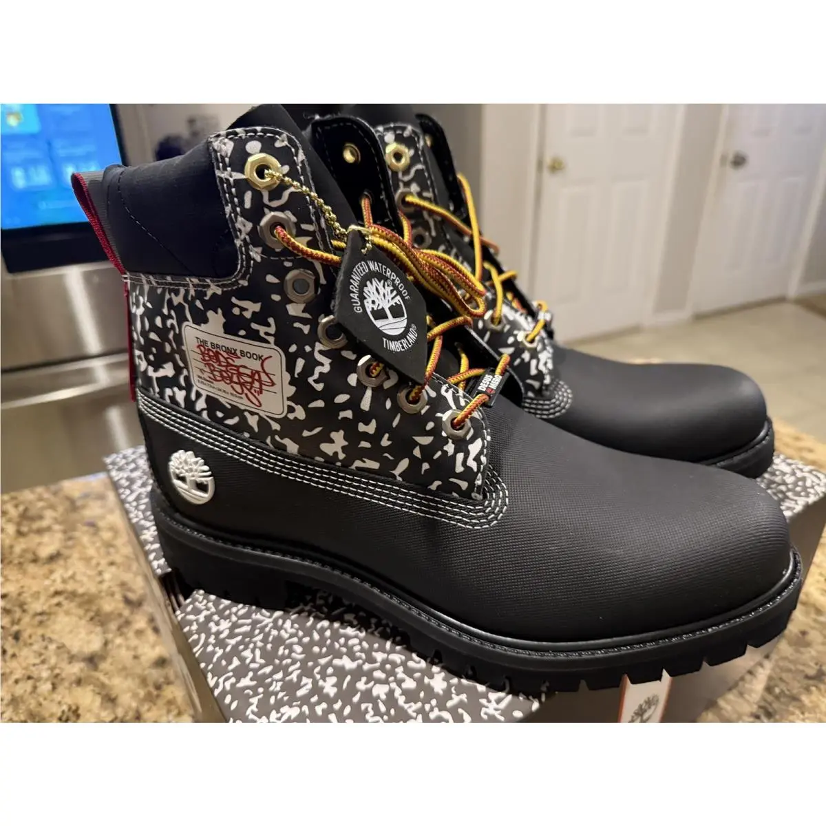 Timberland shoes - TIMBERLAND MEN`S DESUS & MERO X 6-INCH BOOTS - Black Full-Grain/White 1