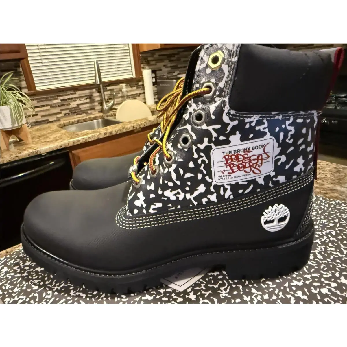Timberland shoes - TIMBERLAND MEN`S DESUS & MERO X 6-INCH BOOTS - Black Full-Grain/White 5