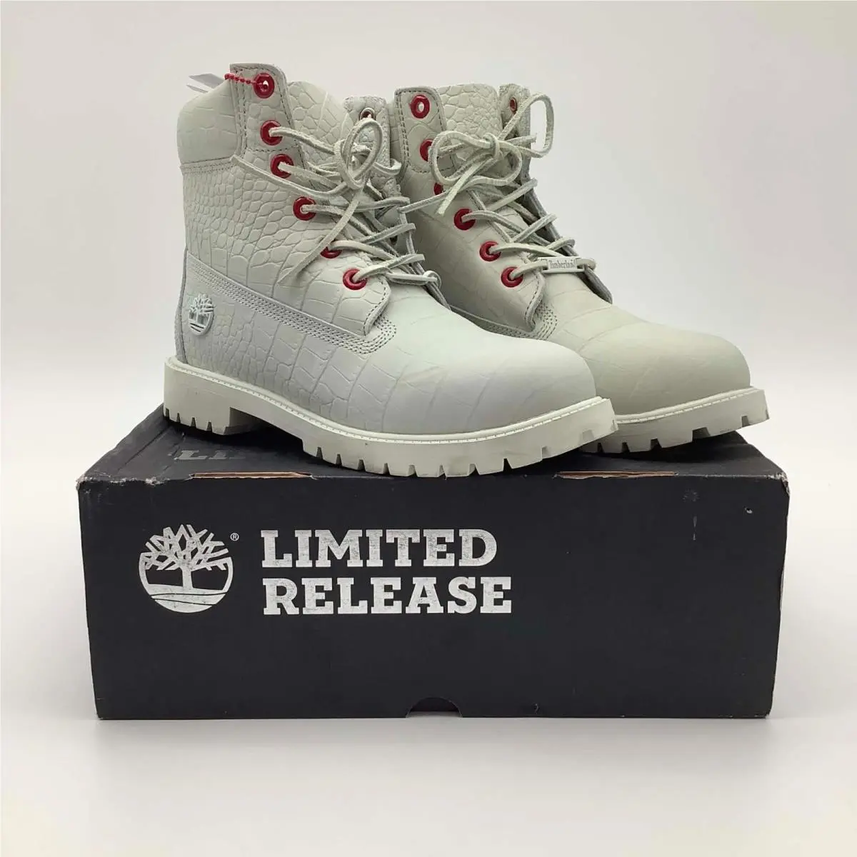 Limited - Timberland Boots “white Serpent” W/tags Box - Size: 6