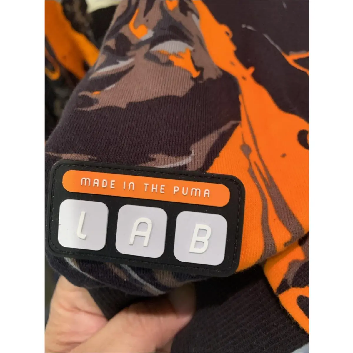 Puma clothing - Orange 3