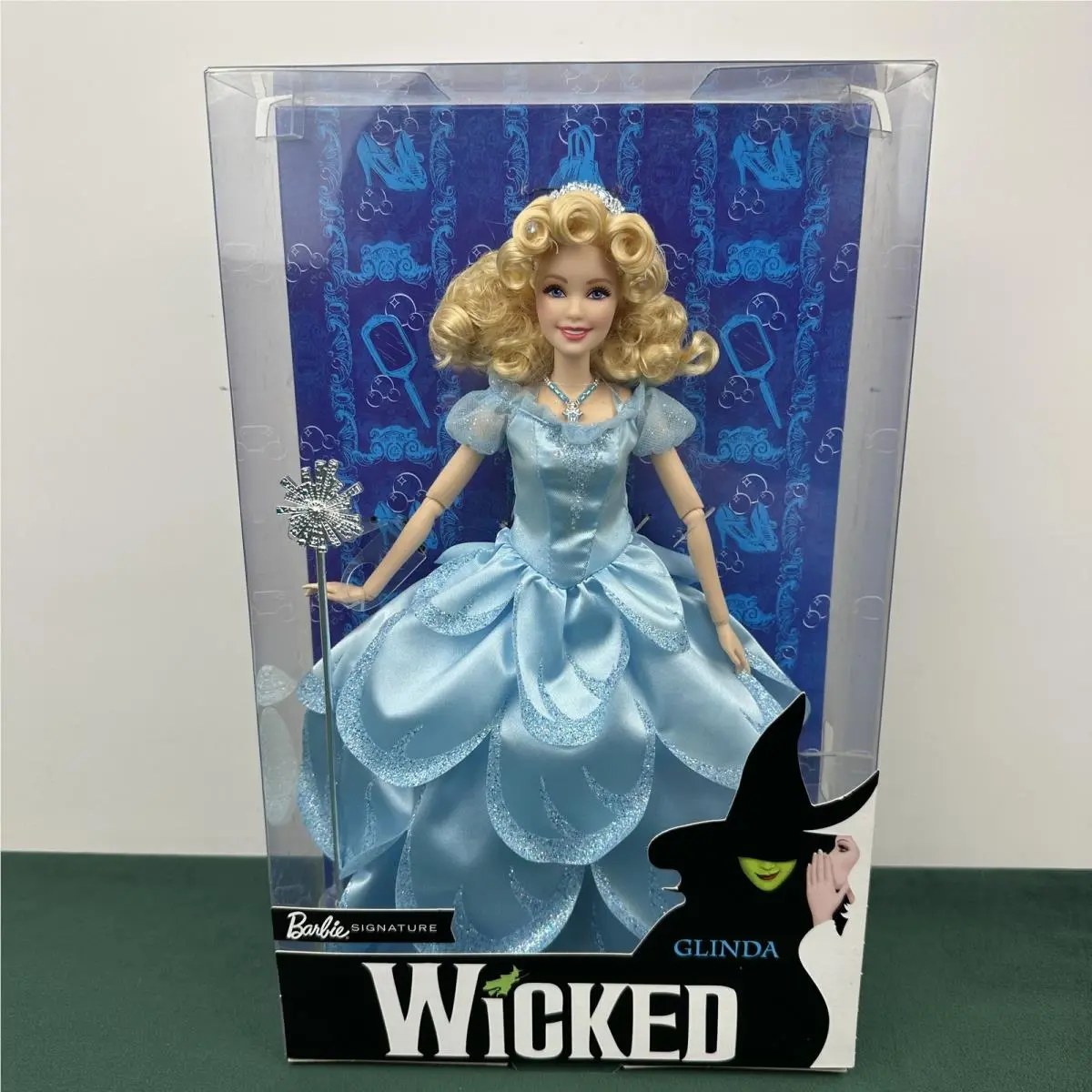 Barbie Signature Wicked Glinda Doll The Good Witch of Oz Collector 2018