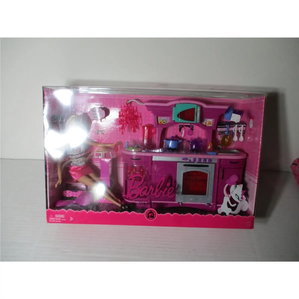 Barbie. 2008 Dream Kitchen Pink Theme