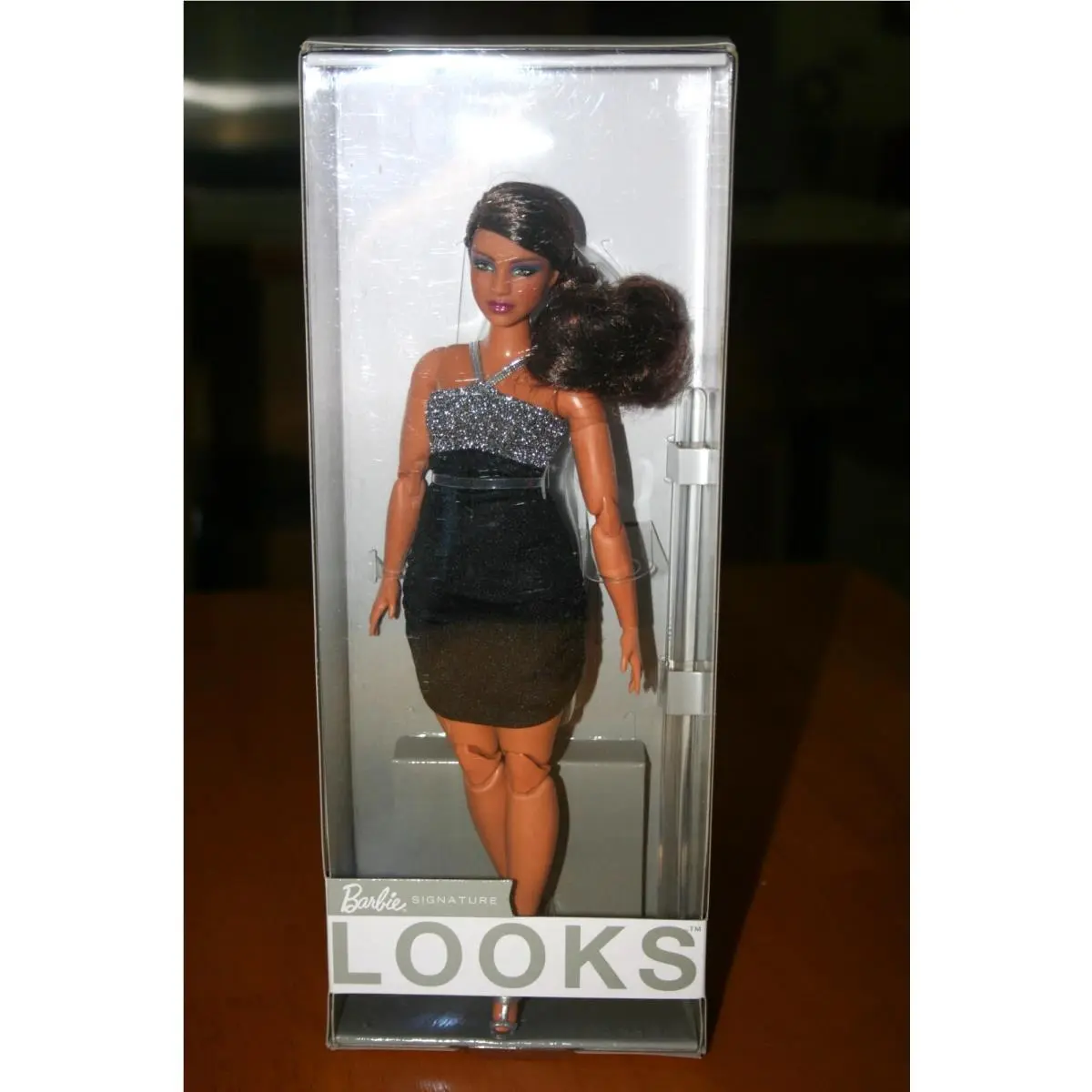 2021 Barbie Signature Looks Model 12