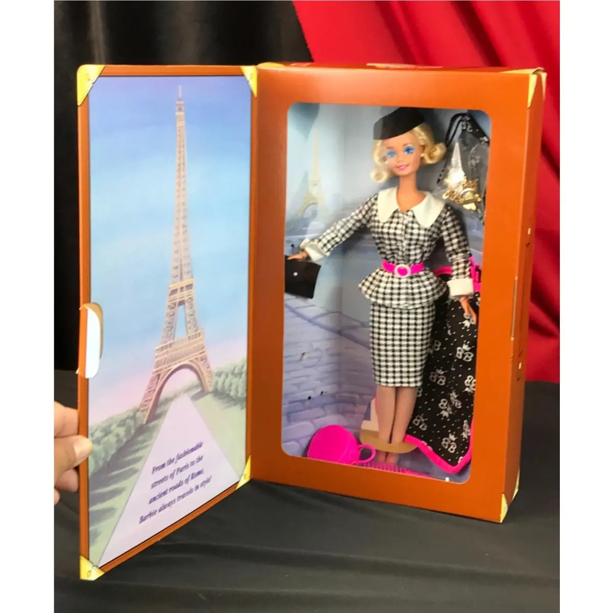 1995 Special Edition International Travel Barbie Doll w/ Charm Bracelet Nrfb