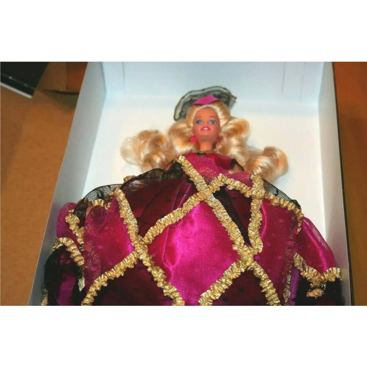 Royal Invitation Barbie Doll Blond Hair Limited Edition Spiegel Store Exclusive