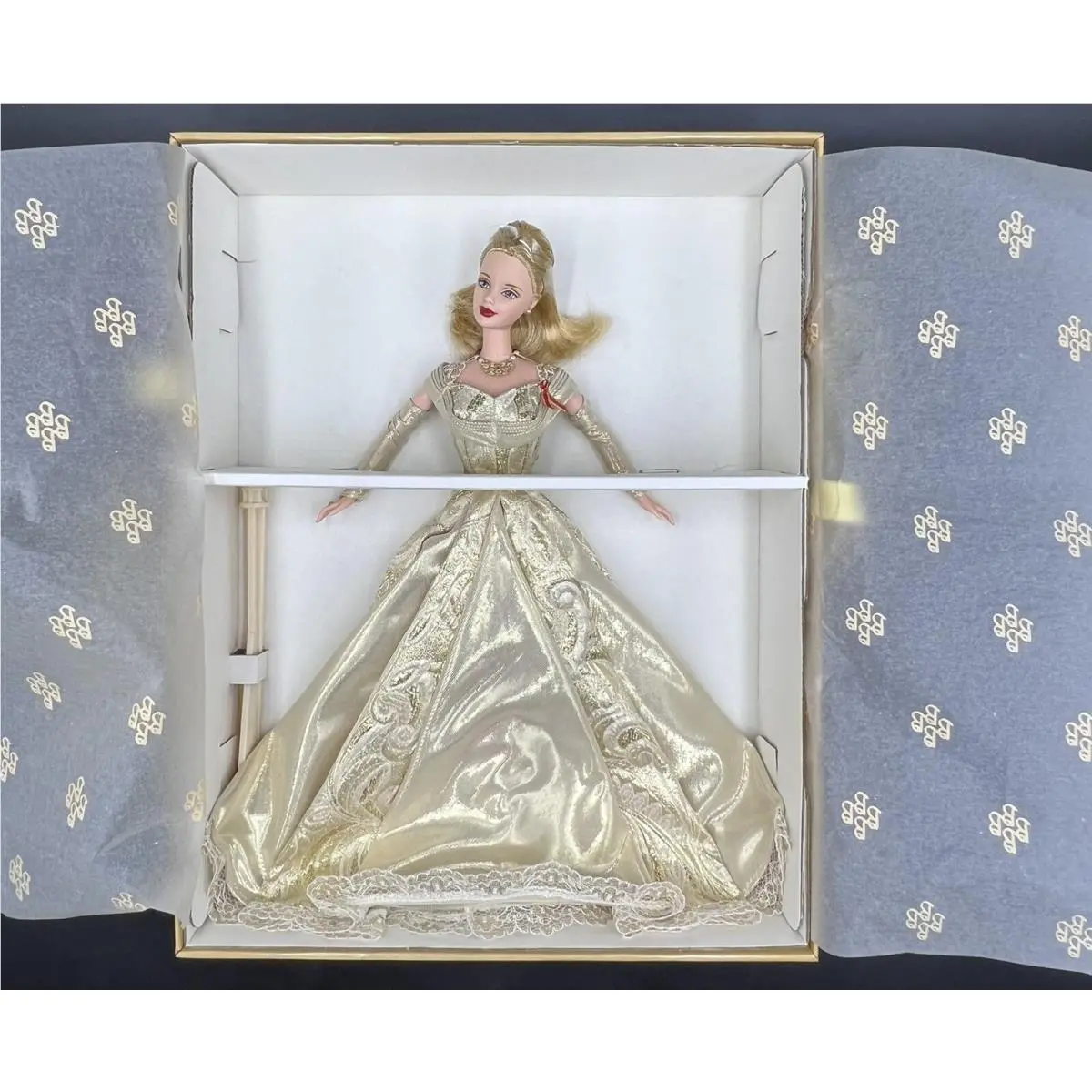 Barbie 1998 Toys R Us Exclusive Golden Anniversary Limited Edition Coa Nrfb