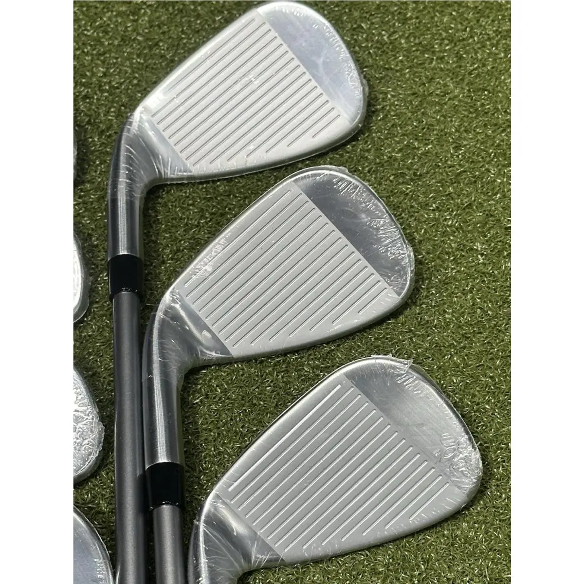 TaylorMade  - Qi HL - Chrome, Lie Angle: Black 3
