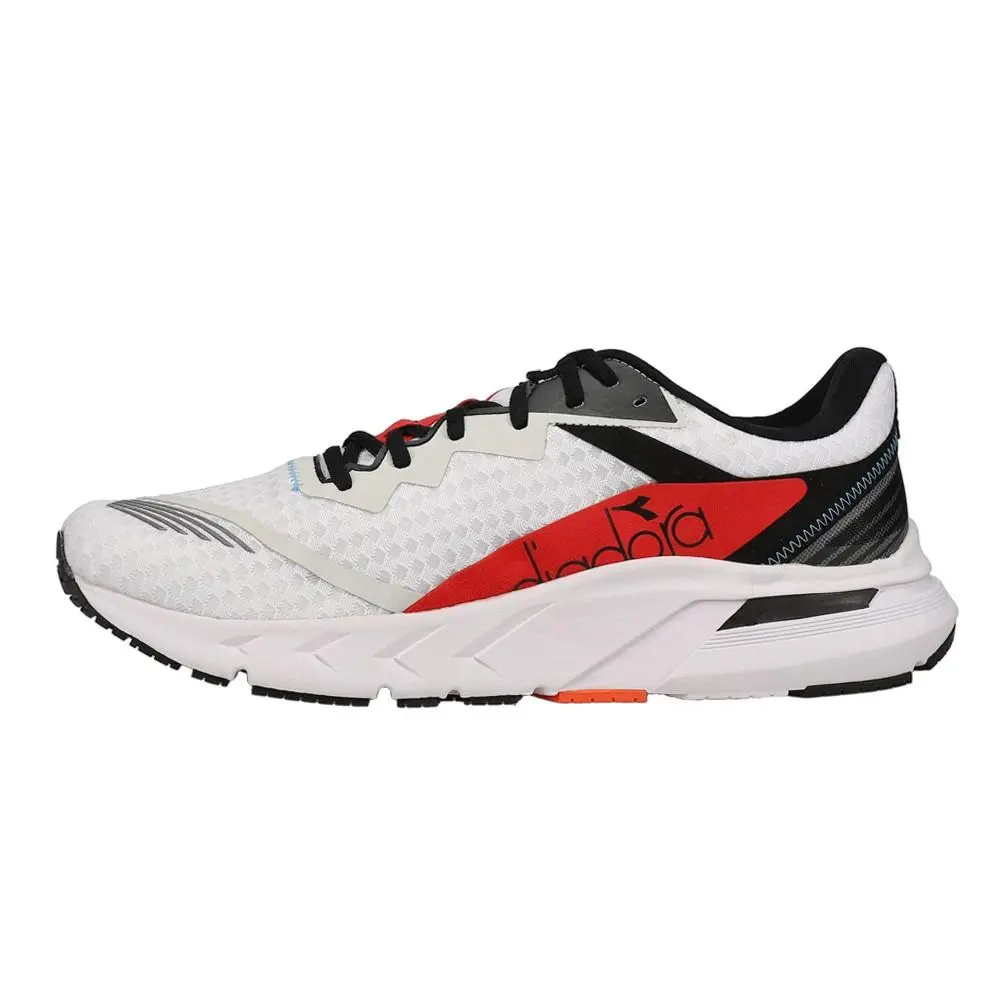 Diadora shoes - diadora Mythos Blushield Volo 2 Running - 178071-C9804 - White 1
