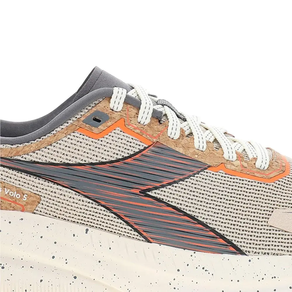 Diadora shoes - diadora Mythos Blushield Volo 5 2030 Running - 181491-D1275 - Beige 11