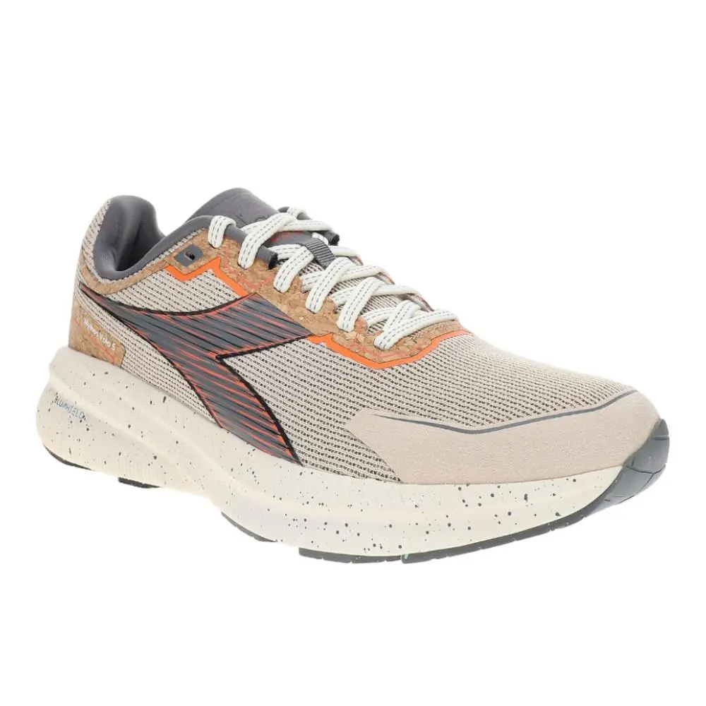 Diadora shoes - diadora Mythos Blushield Volo 5 2030 Running - 181491-D1275 - Beige 7
