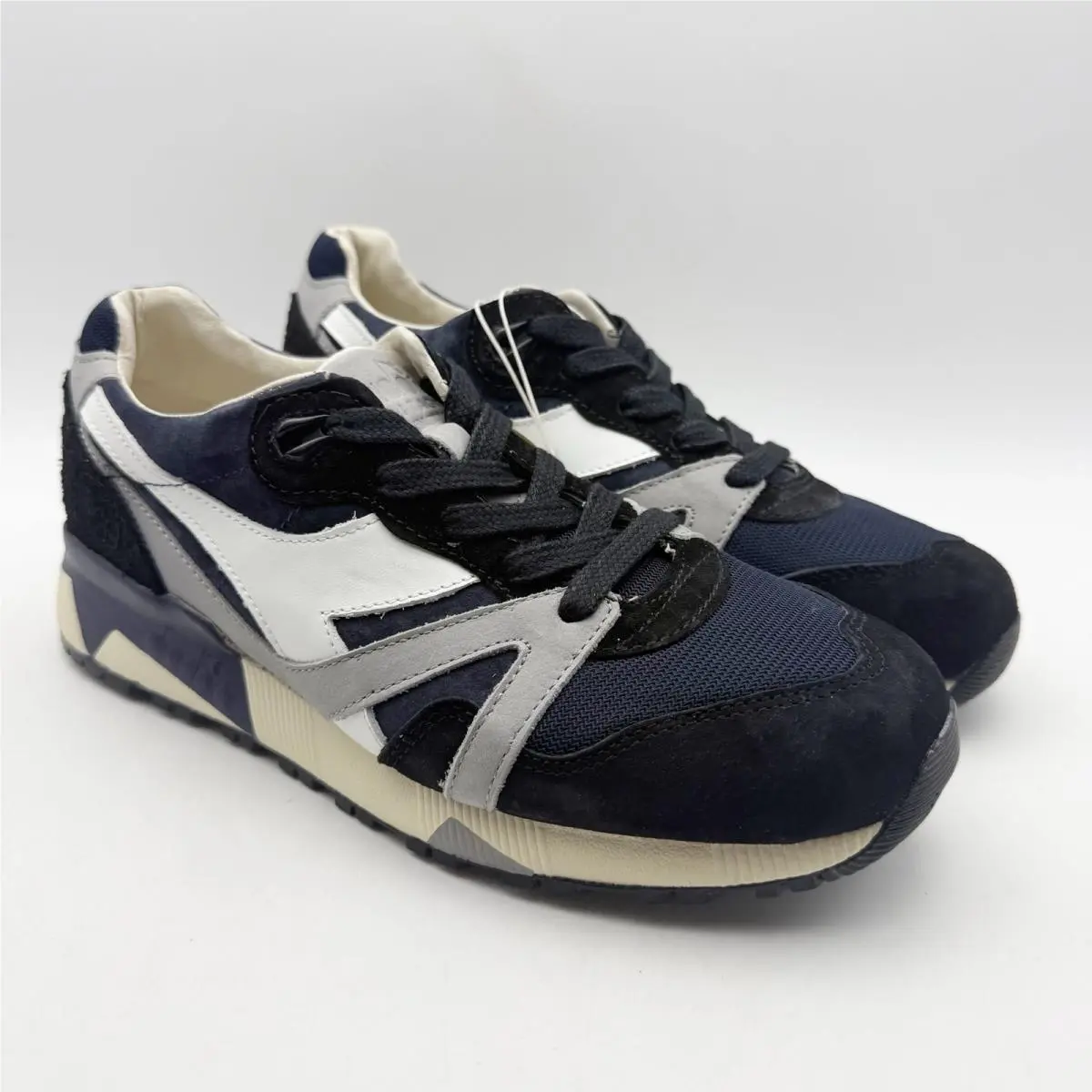 Diadora shoes - Black 3