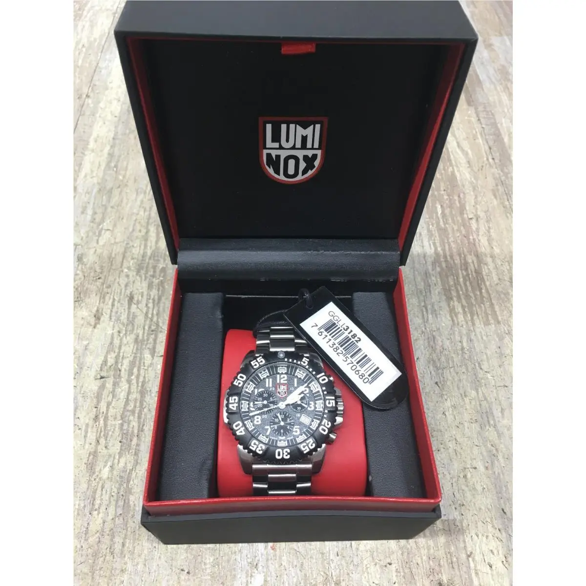 Luminox GGL.L3182 Quartz Chrongraph Analog Watch W/ Tags