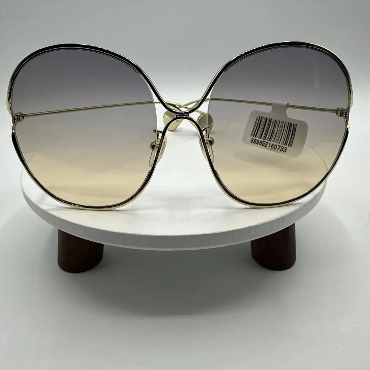 Gucci Gold Rim w/ Grey Gradient Sunglasses. NO Case. TOUHOT3600.580 Price Tag