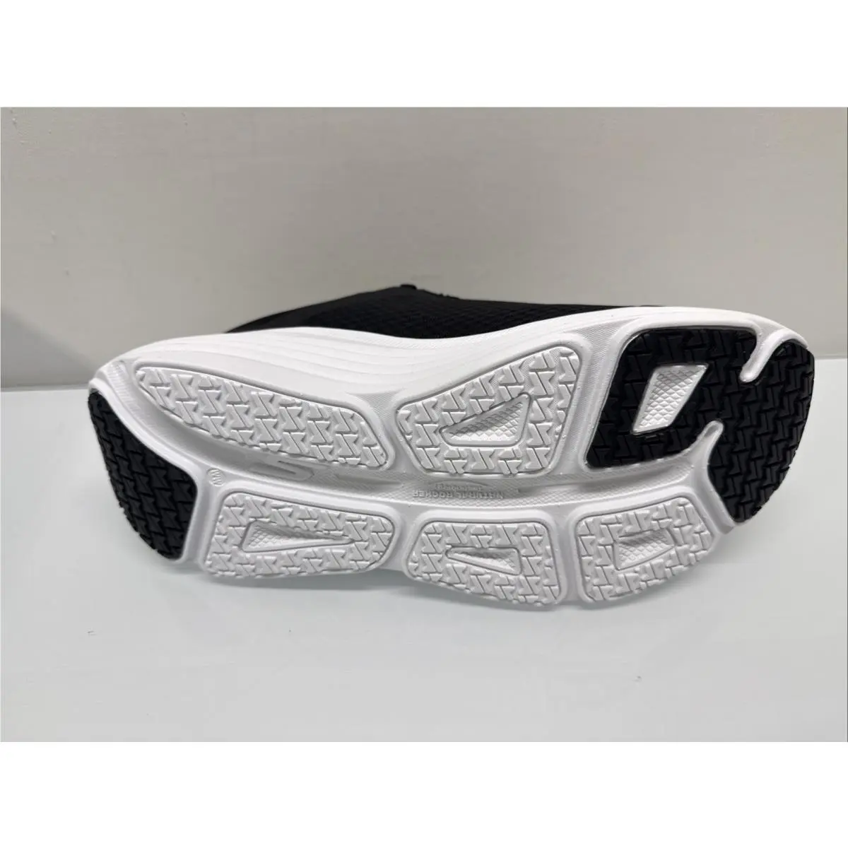 Skechers shoes - Skechers Max Cushioning Endeavour - Max Cushioning Endeavour - 220613WW - Black 3