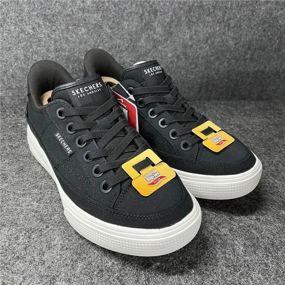 Skechers Arch Fit Arcade See Ya There Sneaker Men`s Size US 7 Black