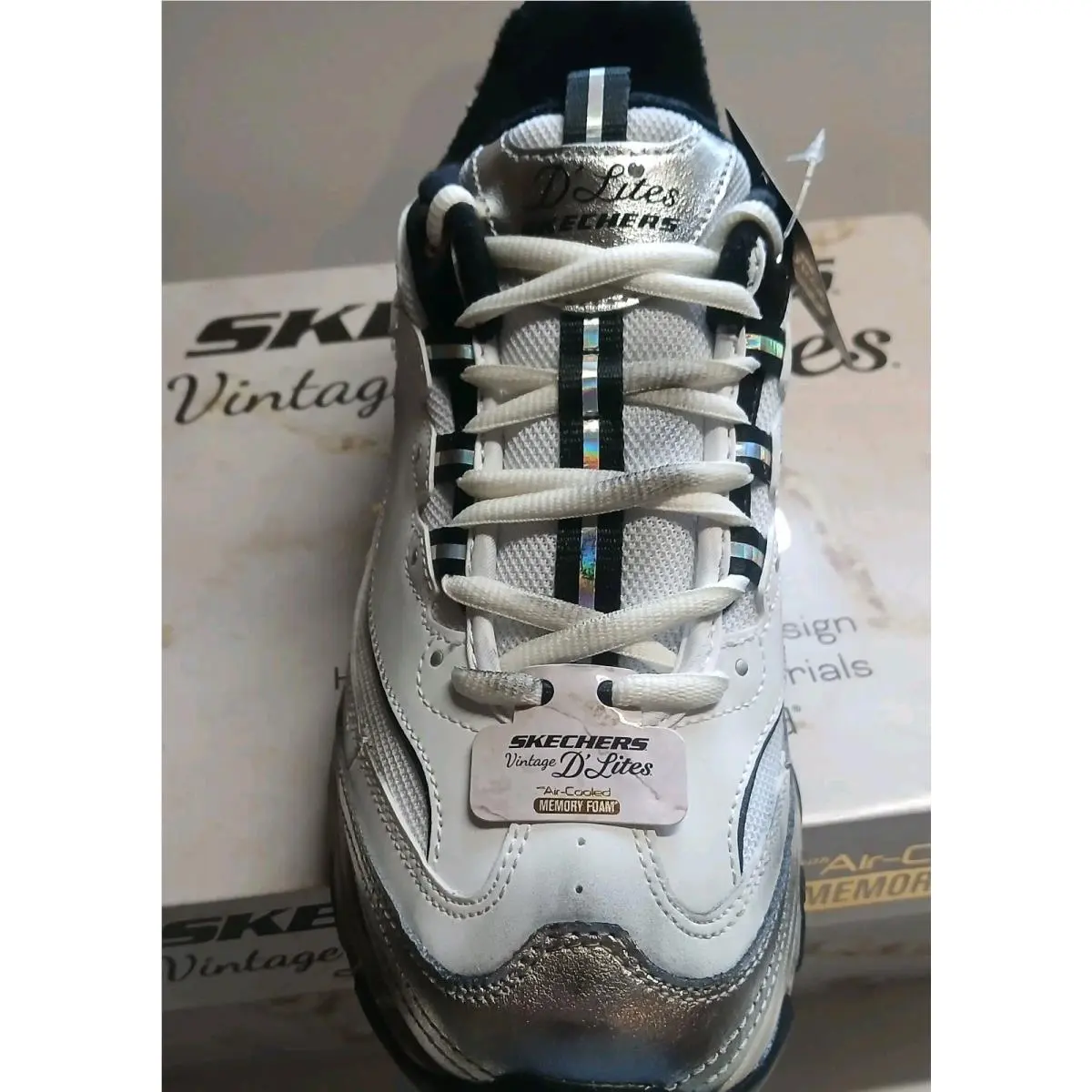 Skechers D’lites Metallic Series Womens Sz 10 White Silver Chunky Sneakers