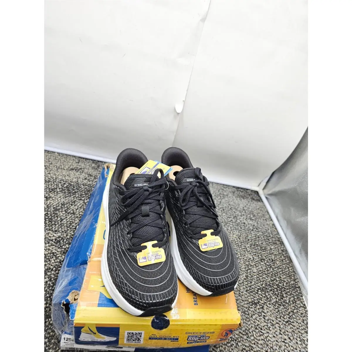 Skechers shoes - Max Cushioning Glide-Step Sapphire - Max Cushioning Sapphire - 129404 BKW - Black/White (UPC: 198739622140) 0