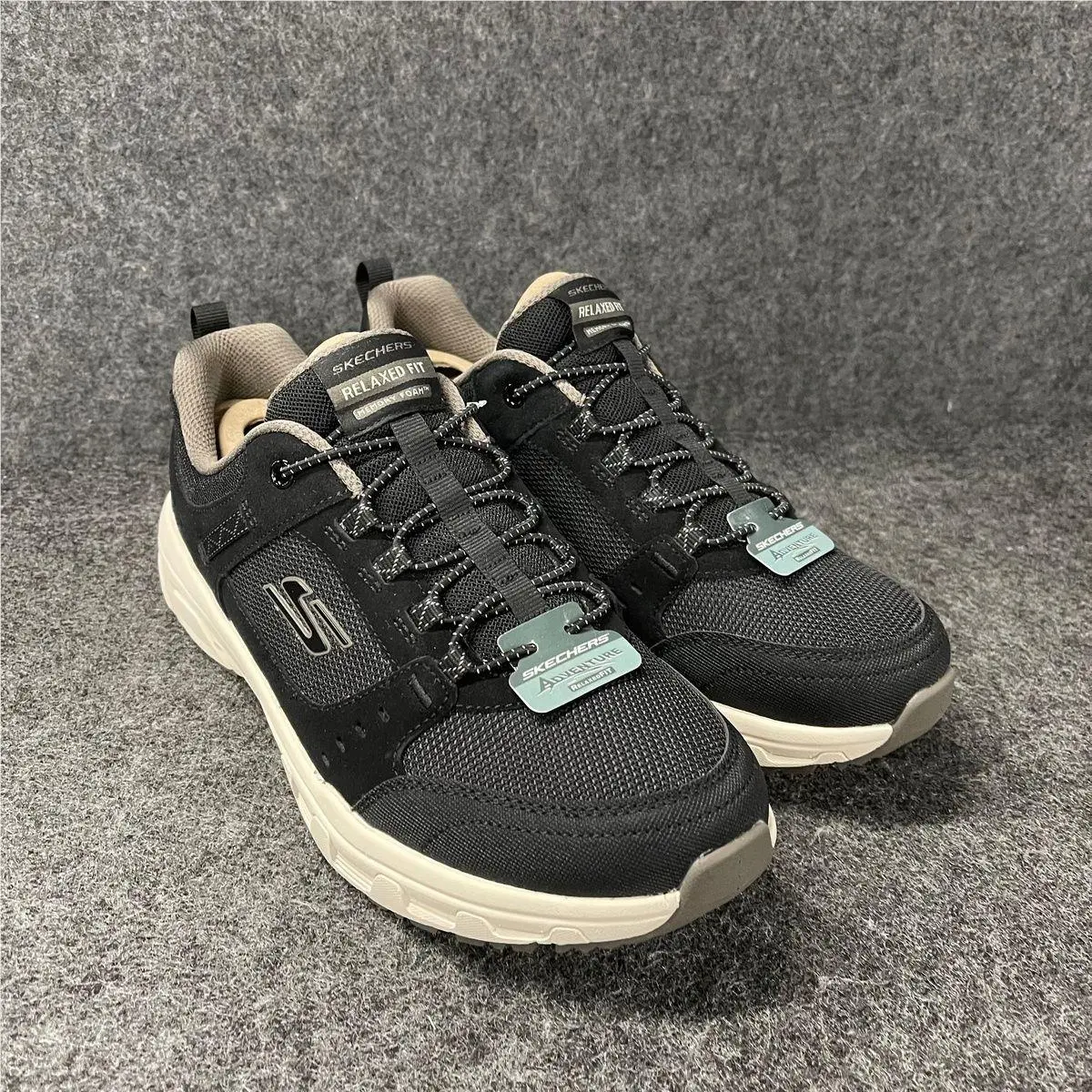 Skechers Relaxed Fit Oak Canyon Sneaker Women`s Size US 9 Black
