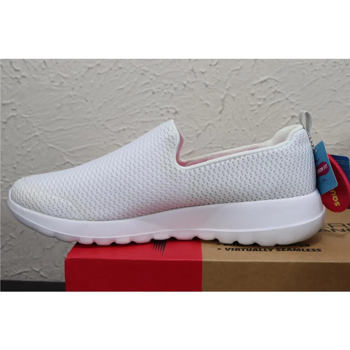 Skechers shoes - SKECHERS GO WALK Joy - WALK Joy - White 9