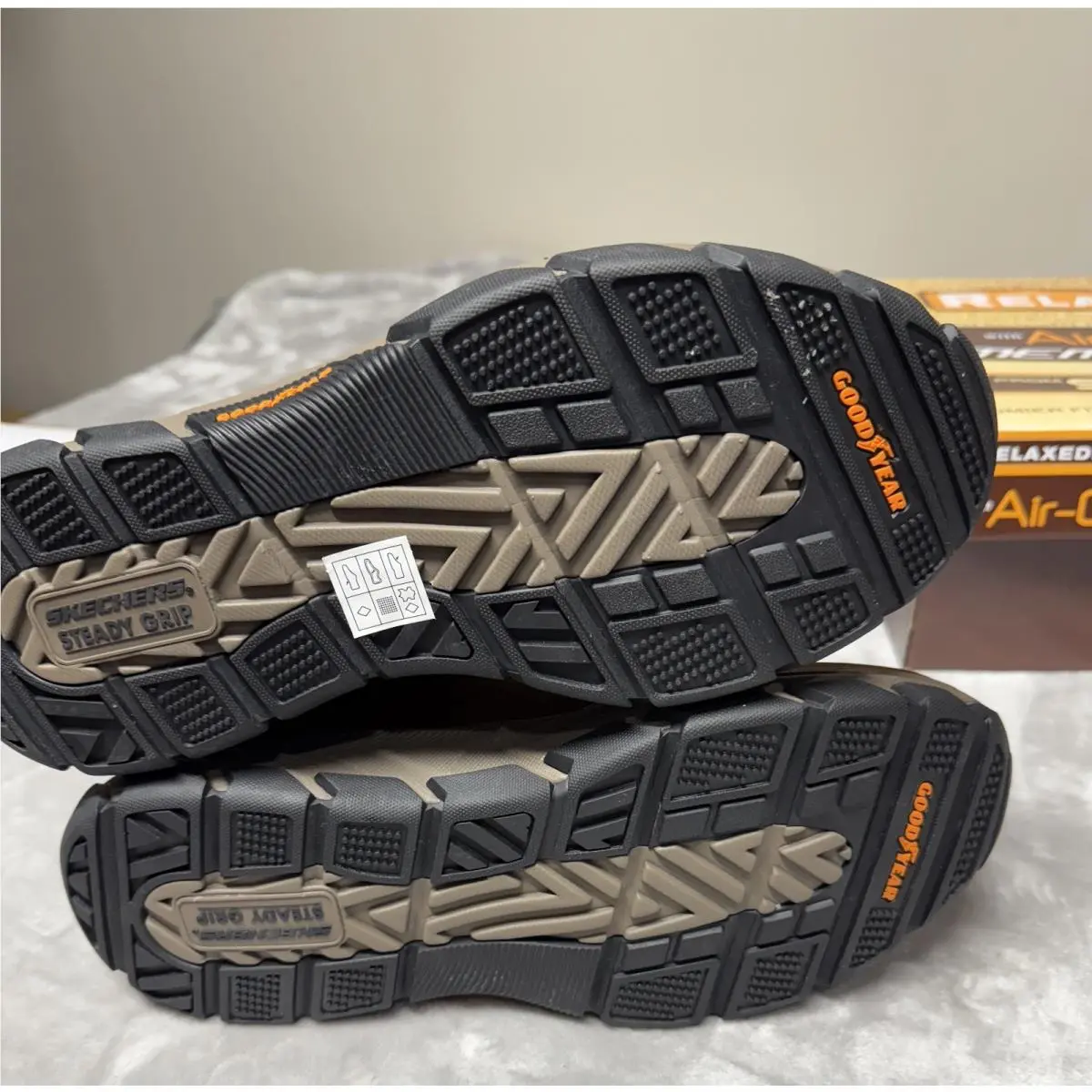 Skechers shoes - SKECHERS Relaxed Fit Respected - Relaxed Fit Respected - Dark Brown 2