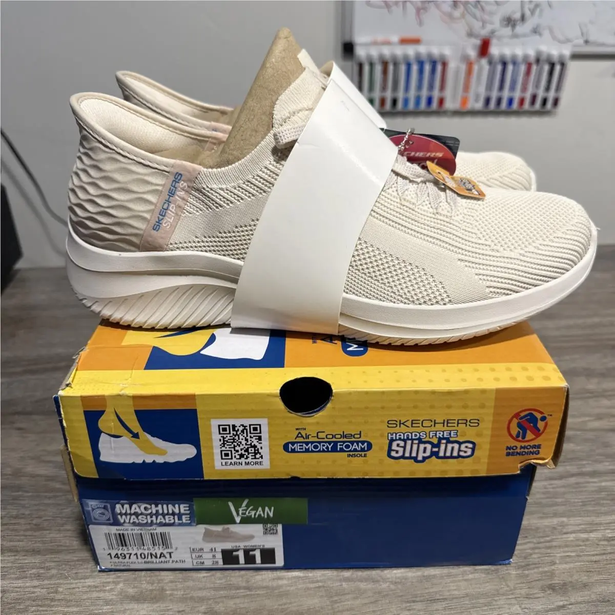 Women`s Skechers Slip-ins Ultra Flex 3.0 Brilliant Path Natural US Sz 11