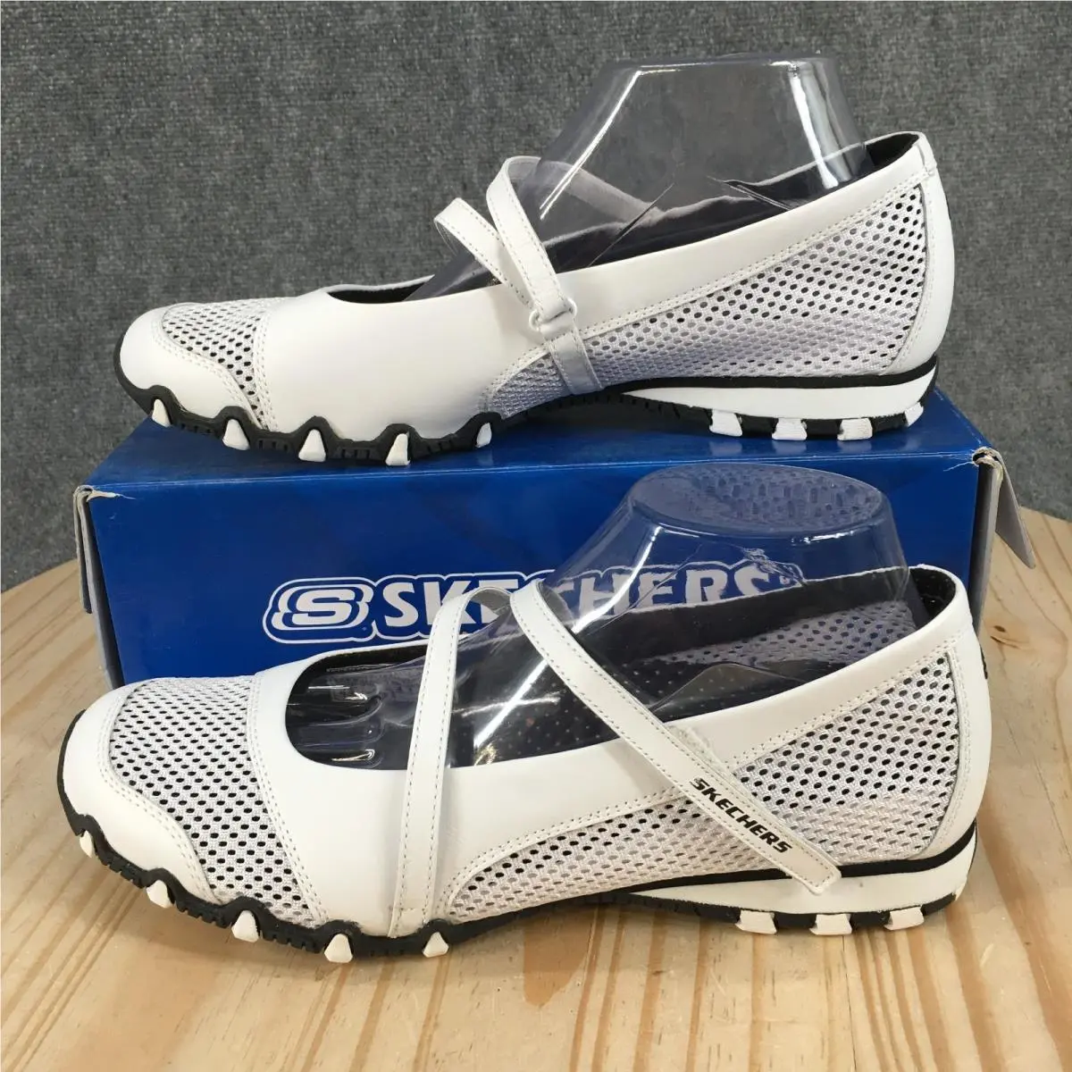 Skechers Shoes Womens 11 Sporty Mary Jane Sneakers 21548 White Black Leather
