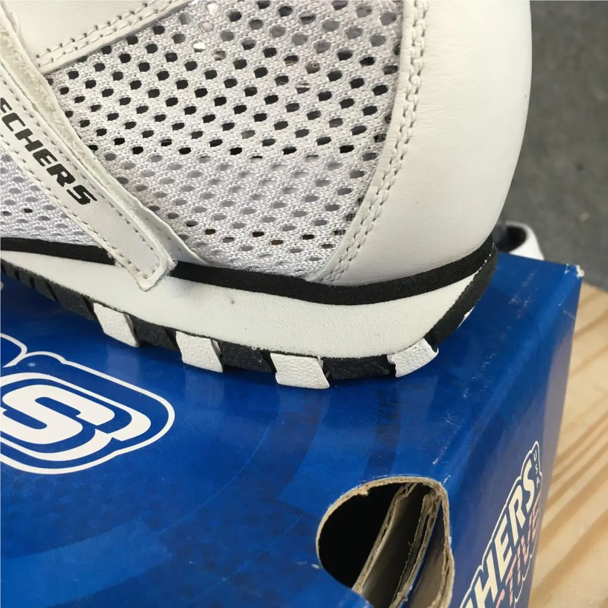 Skechers shoes - White 2