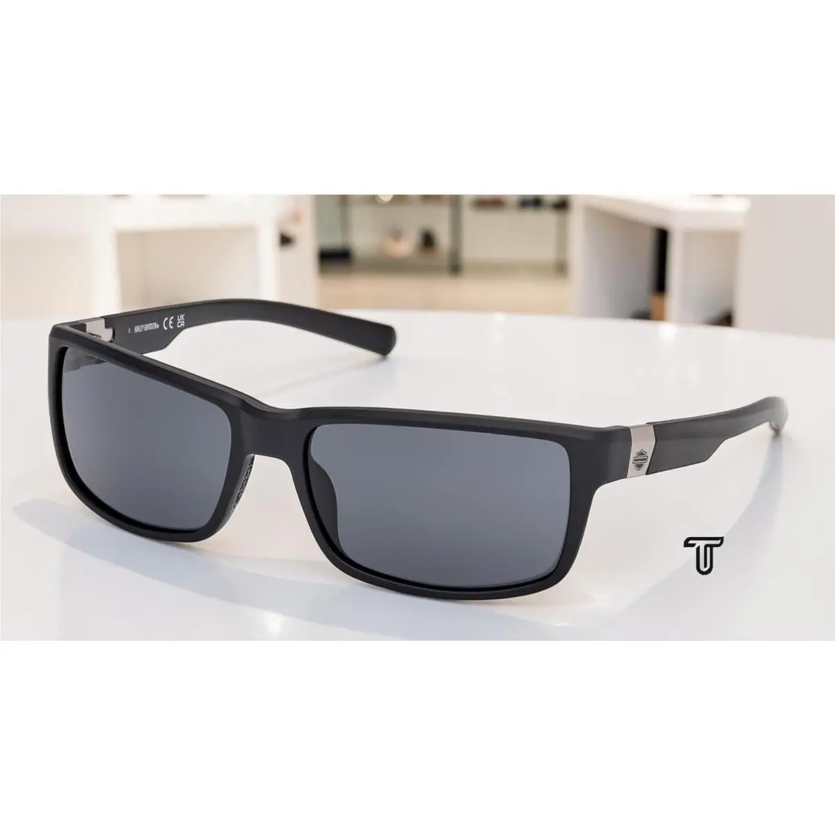 HD00022 02A Injected Matte Black Smoke 63 mm Men`s Sunglasses by Harley Davidson