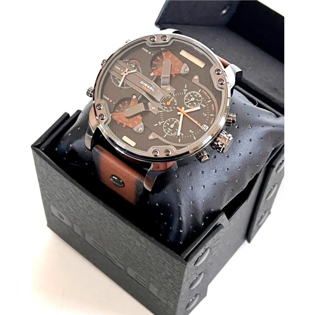 Diesel DZ7332 Mr Daddy 2.0 Gunmetal/brown Leather Strap Chronograph Watch BN$395