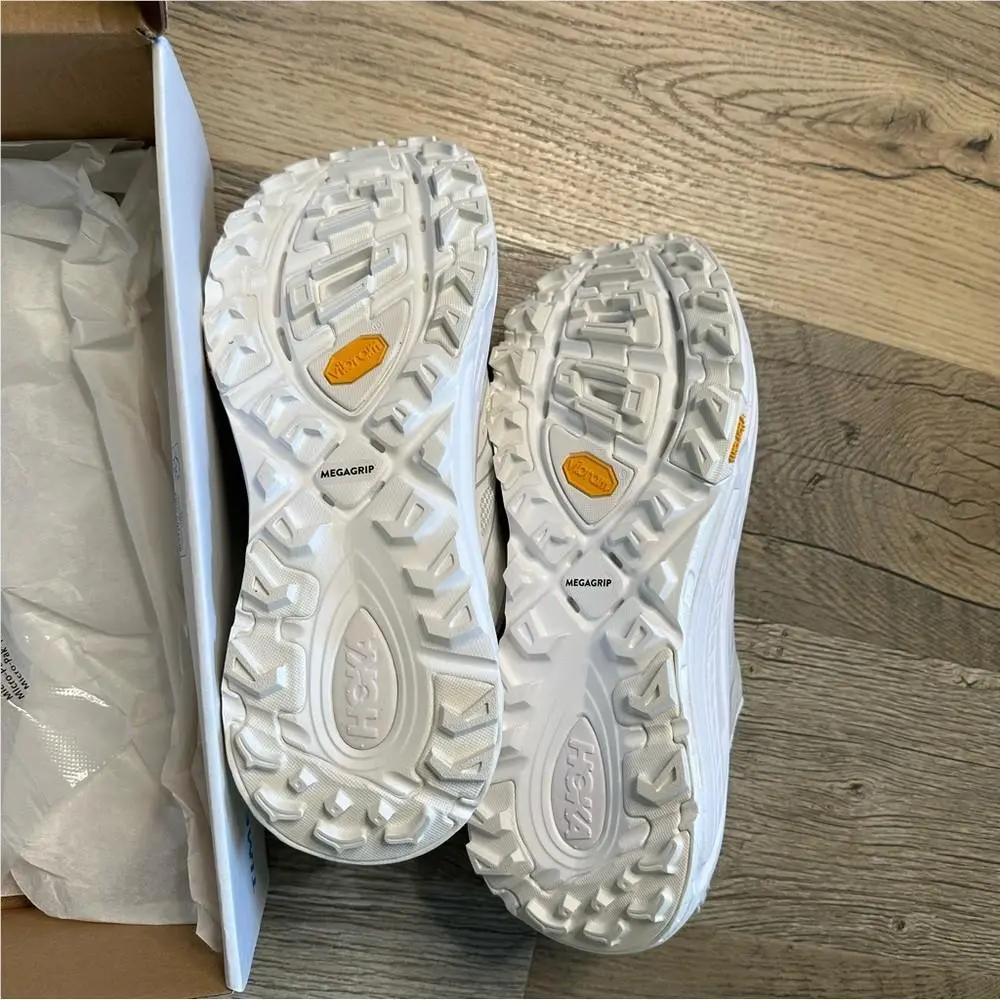 Hoka shoes - White 2