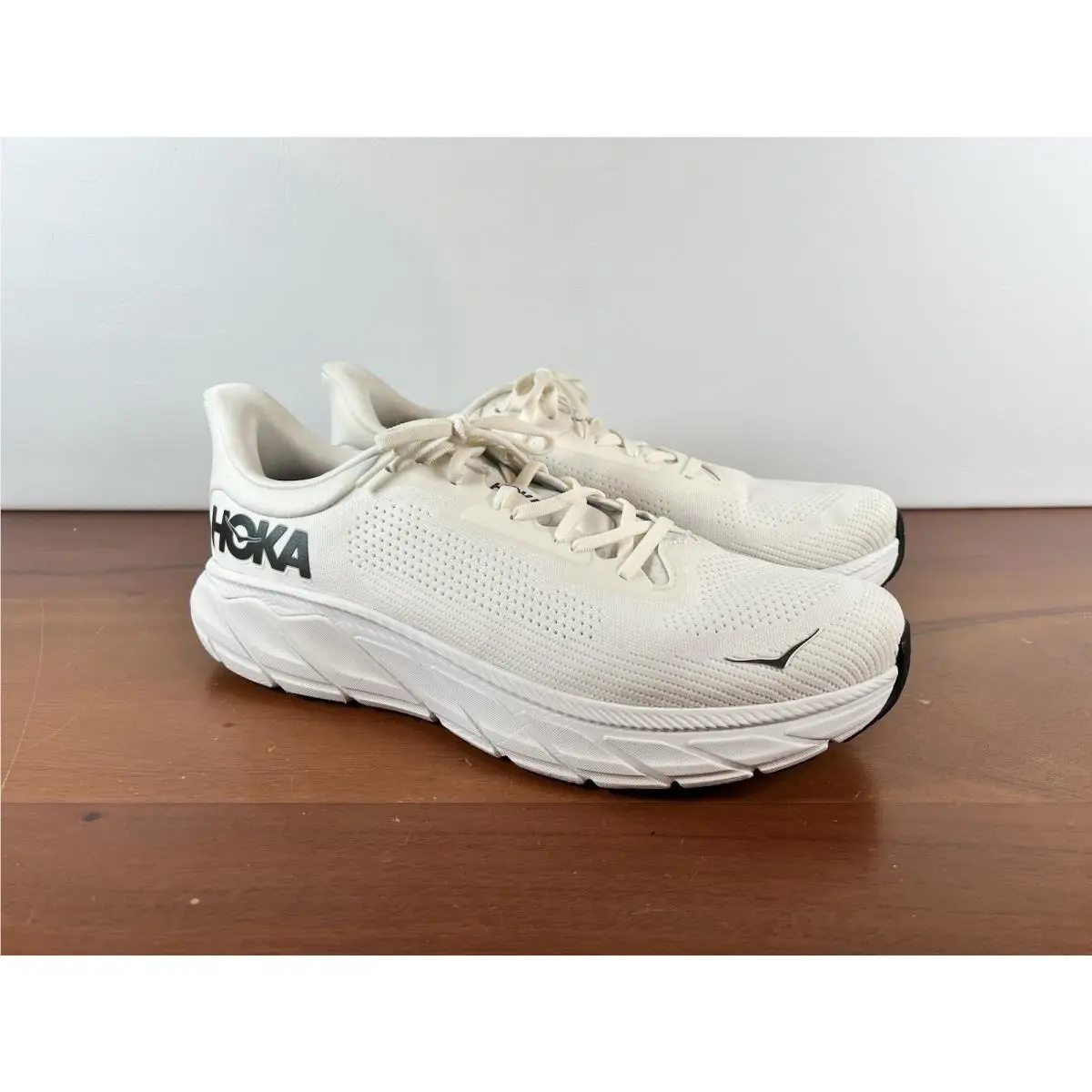 Hoka shoes - Hoka One One Arahi 7 - 1147850/BDBSW - White 0