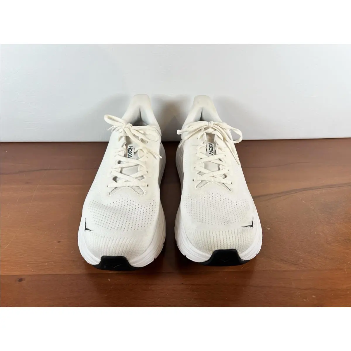 Hoka shoes - Hoka One One Arahi 7 - 1147850/BDBSW - White 1