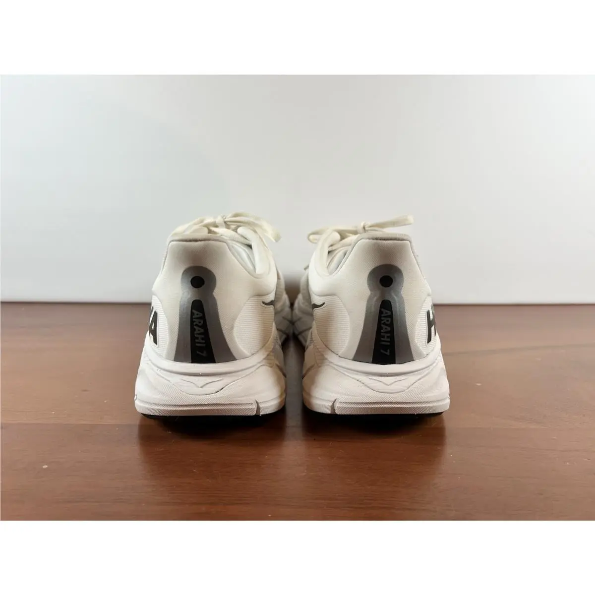 Hoka shoes - Hoka One One Arahi 7 - 1147850/BDBSW - White 4
