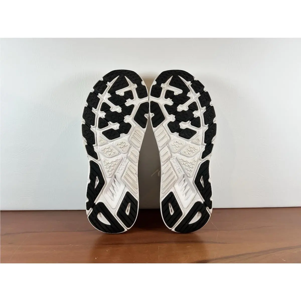 Hoka shoes - Hoka One One Arahi 7 - 1147850/BDBSW - White 6
