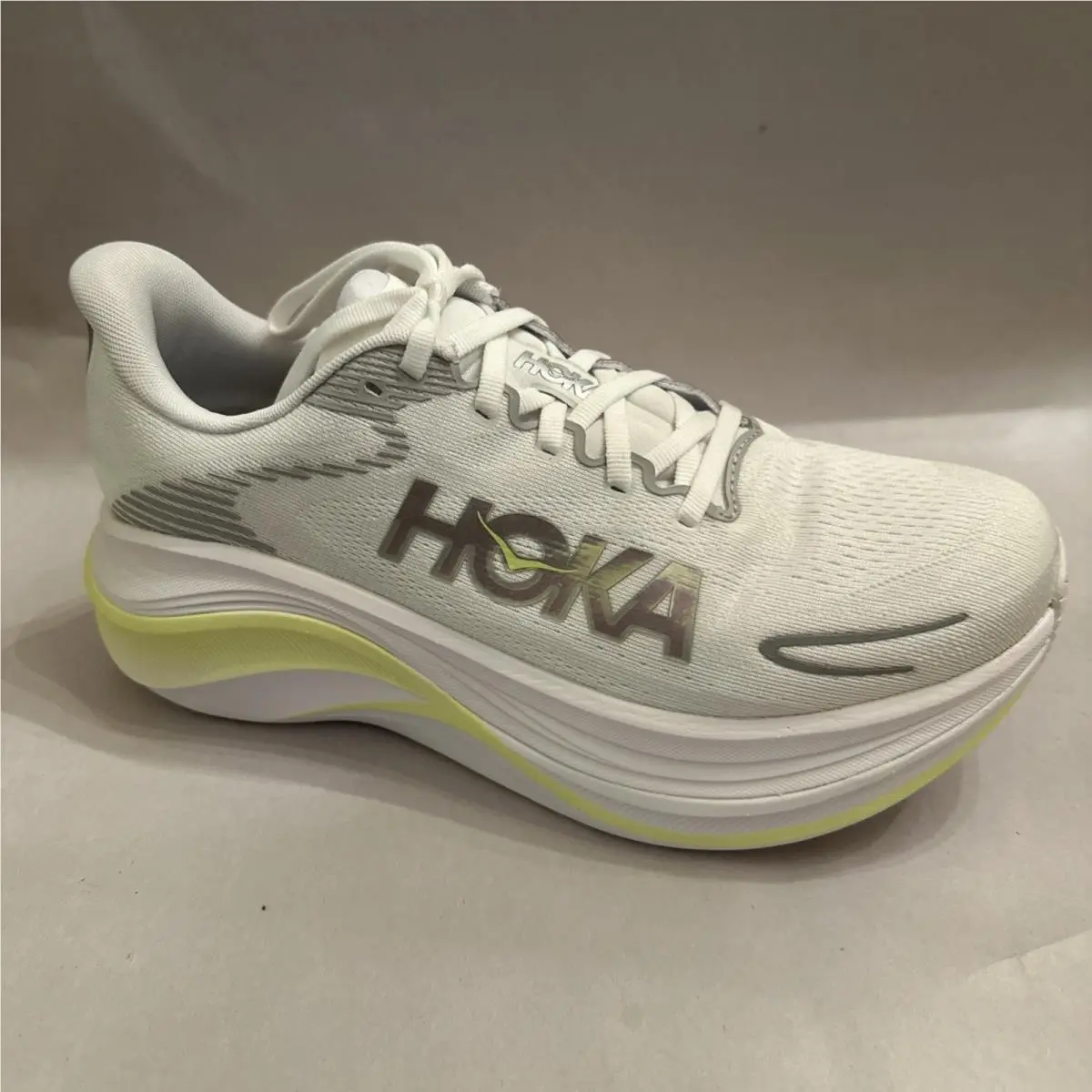 Hoka Skyward X 2 Women’s Running Shoes White/gray/yellow 1171926 Sz 9
