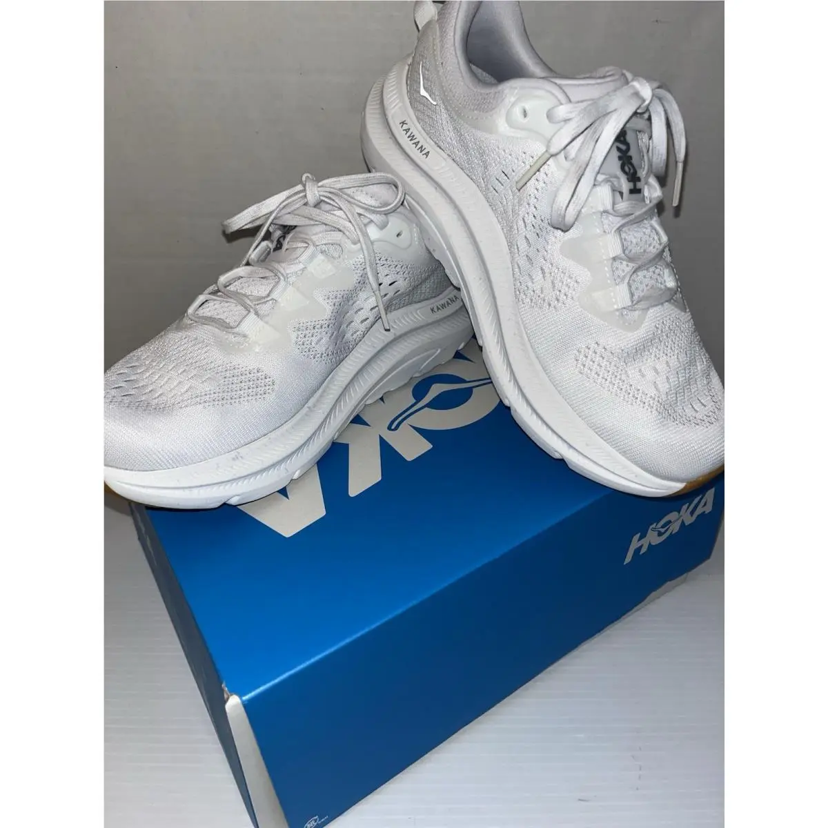 Women 7.5 B Hoka Kawana 2 White