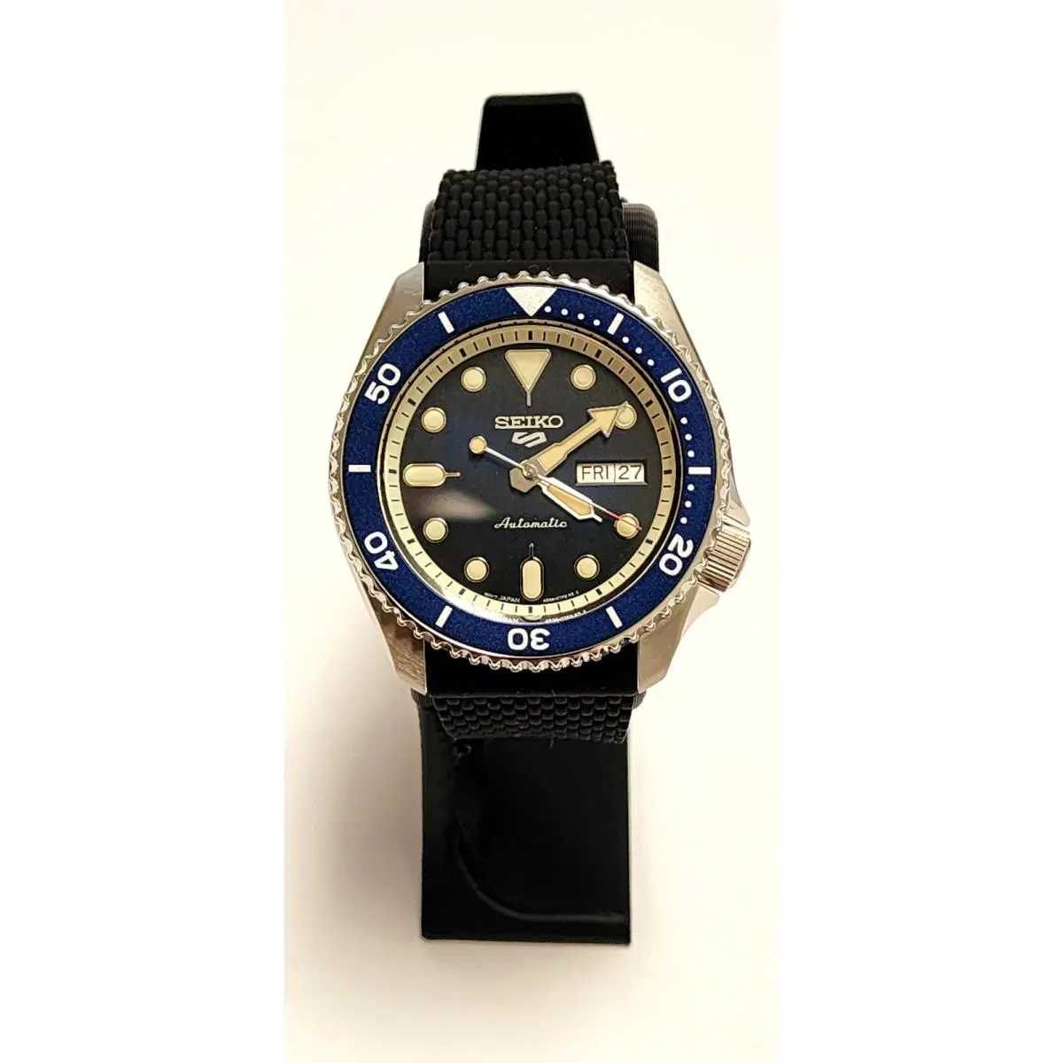 Seiko 5 Sports Watch Mens Automatic 24 Jewels Black Silicone Strap 4R36-07G0