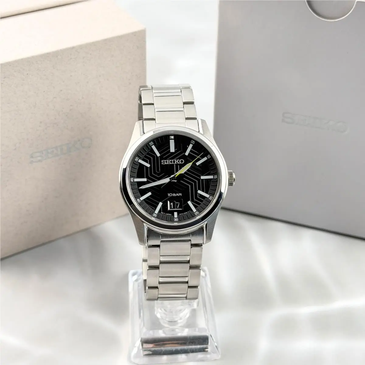 Essentials SUR535 Men`s Black Dial Stainless Steel Strap Quartz Watch 40mm by Seiko