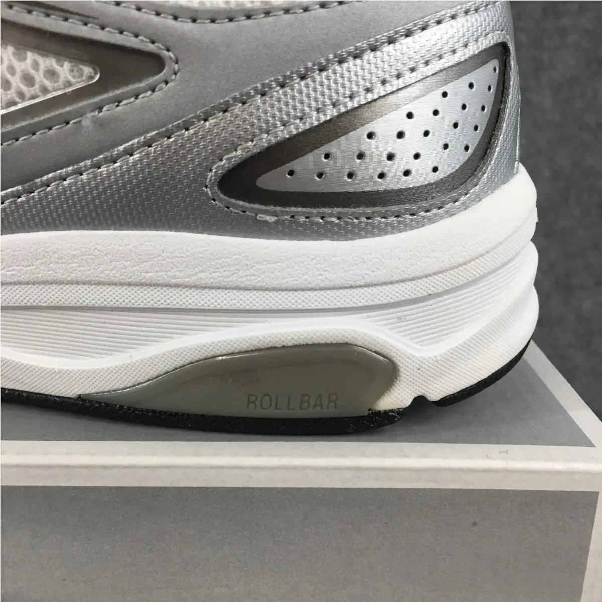 New Balance shoes - New Balance 847 - MW847WN - White 2
