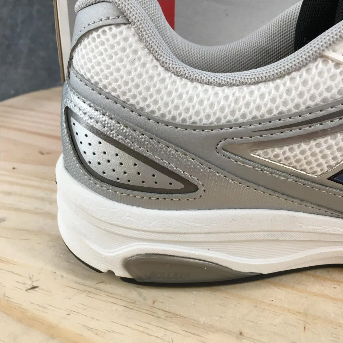 New Balance shoes - New Balance 847 - MW847WN - White 3