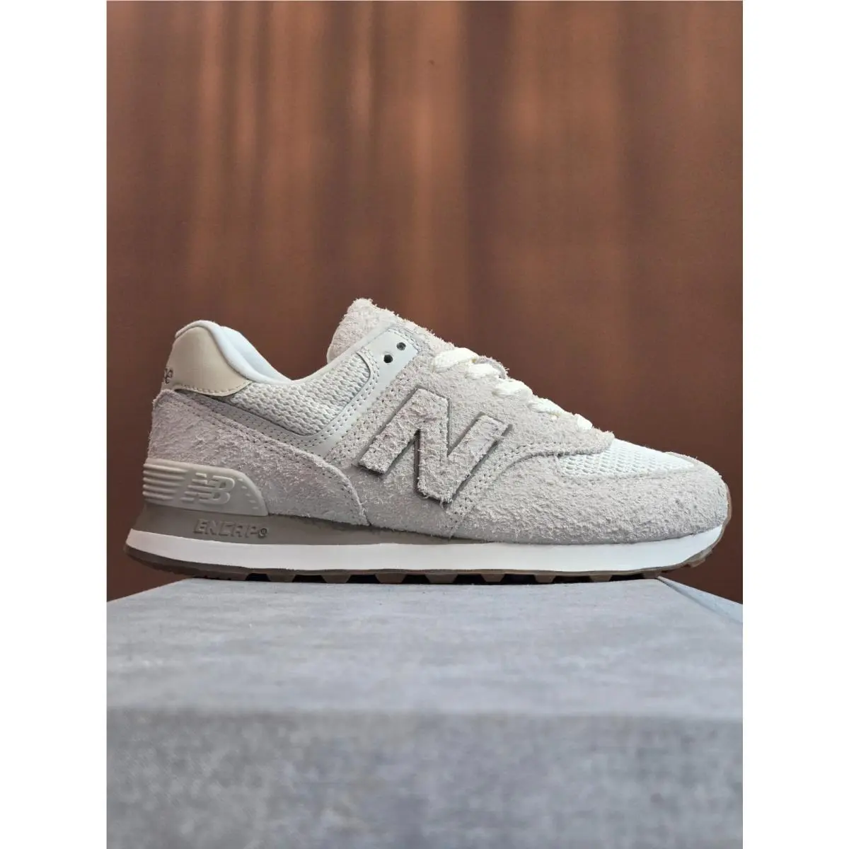 New Balance 574 Sea Salt Hairy Suede White WL574BEM Size 7.5W 6Y Medium Width