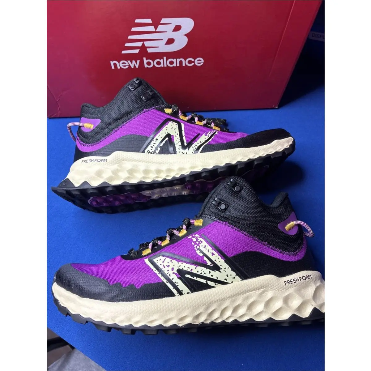 Women’s 9 Wide New Balance Fresh Foam Garoé Midcut Goretex Trail Running Shoe
