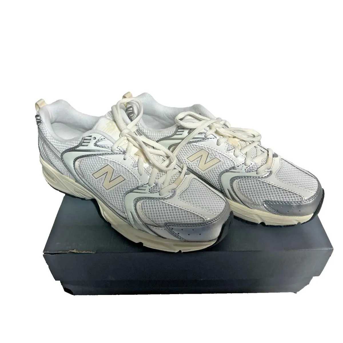 New Balance 530 U530ESB Silver Metalic Linen Beige New Unisex Size 8 M 9.5W