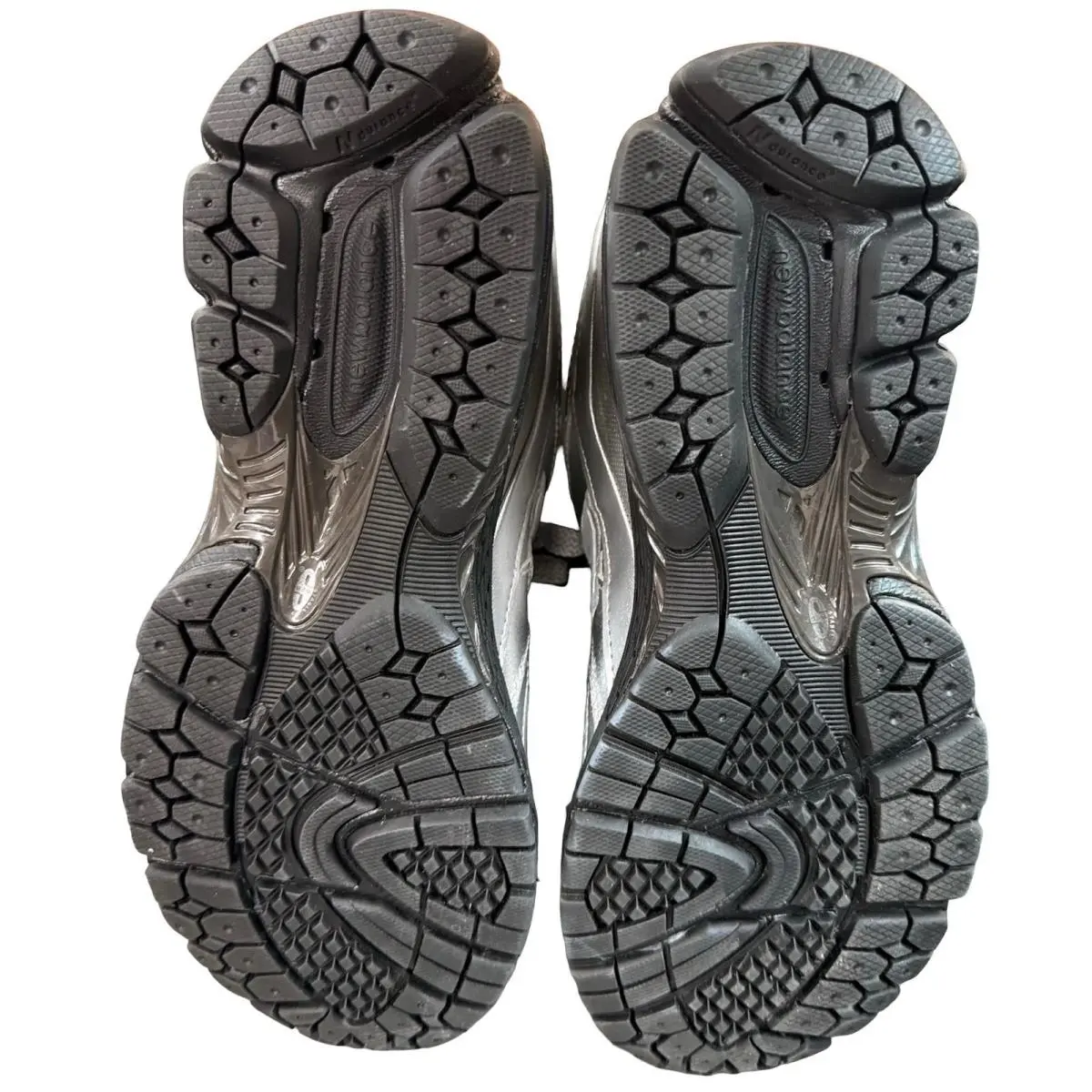 New Balance shoes - Silver 4