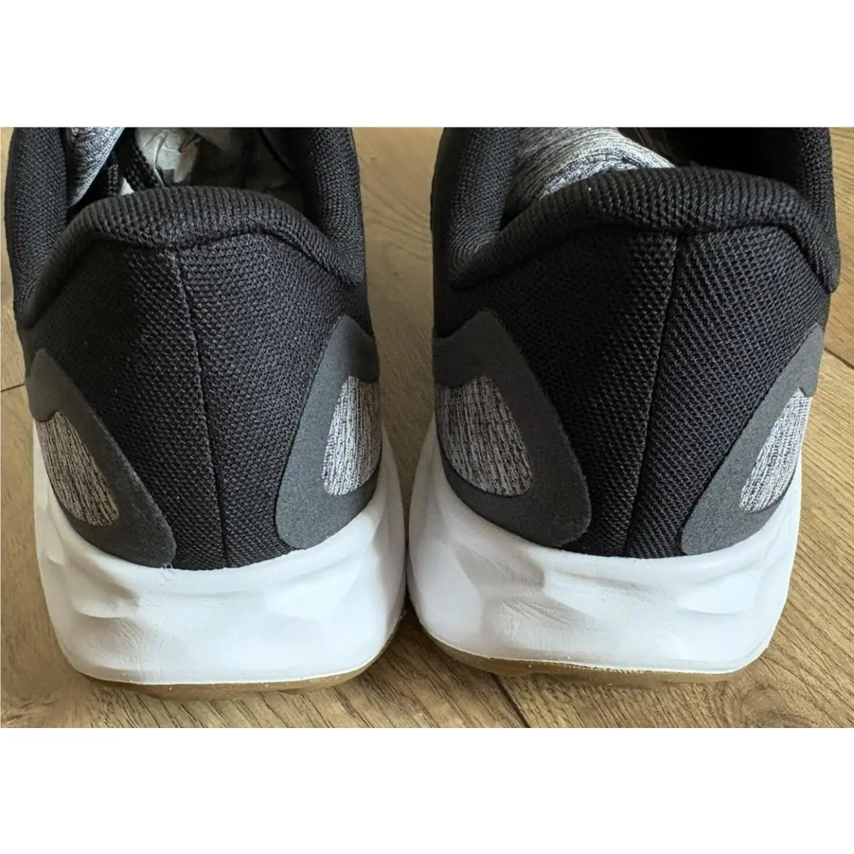 New Balance shoes - Black 2