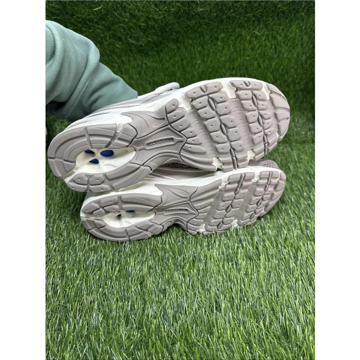 New Balance shoes - New Balance 740 - Gray 3