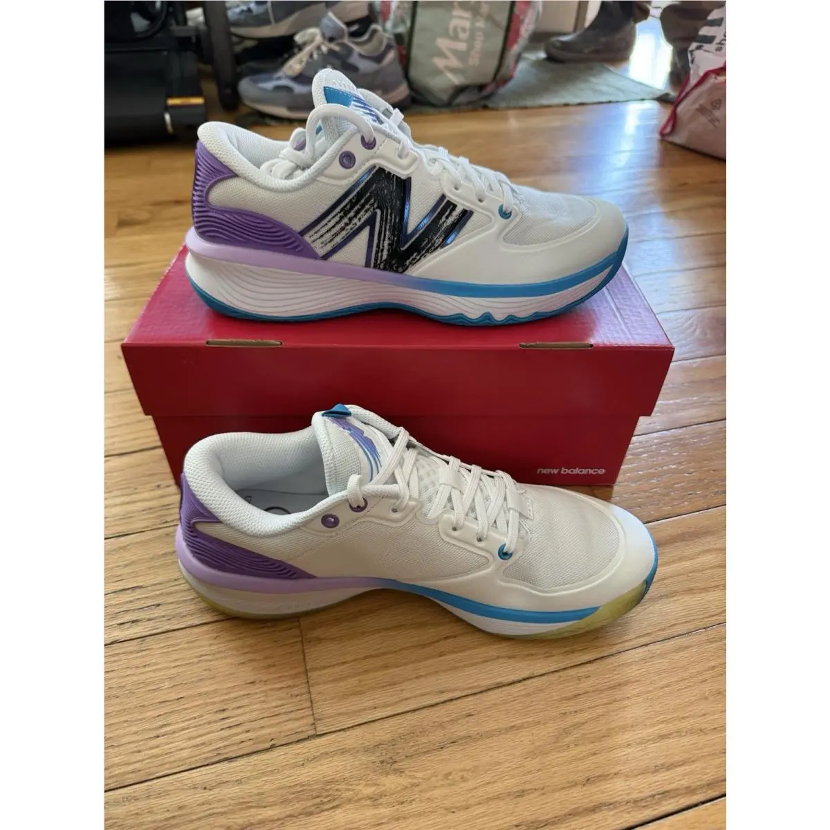 New Balance US 8 Men`s White Blue Purple Basketball NB Hesi Low BBHSLW1