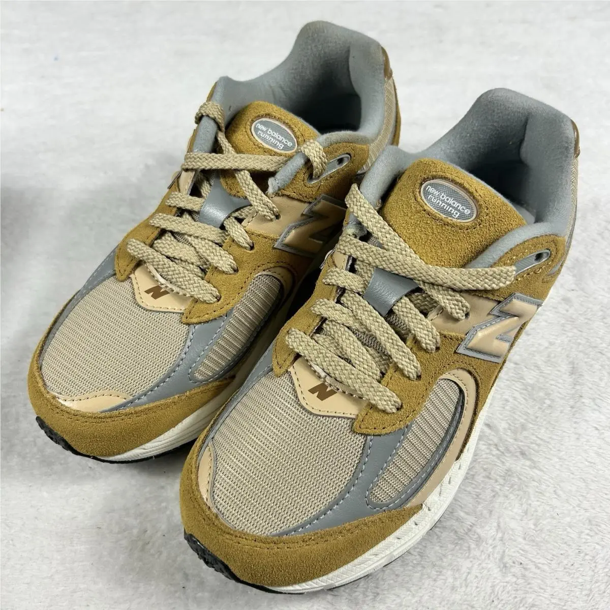 New Balance shoes - New Balance 2002 - Beige (UPC: 0197967815096) 2